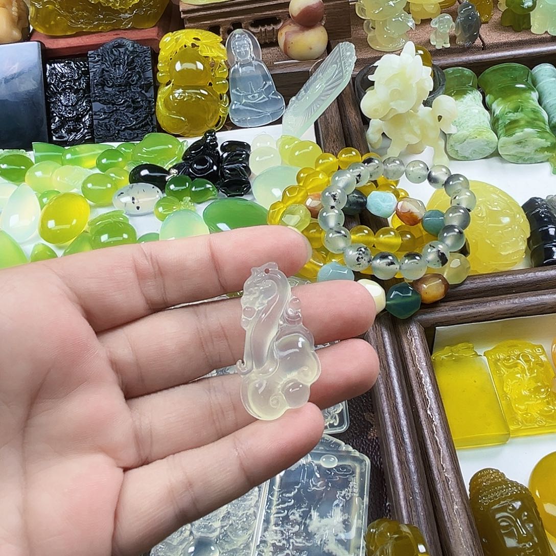 岫玉未镶嵌吊坠(不含链)