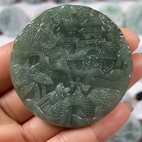 翡翠颈饰未镶嵌山水牌福利