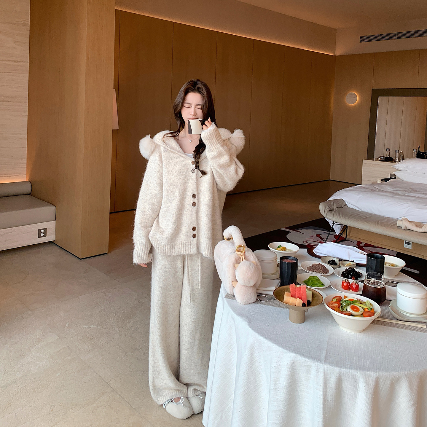 “温柔韩系富家女”慵懒松弛风 可拆毛领连帽针织衫/长裤-时尚套装