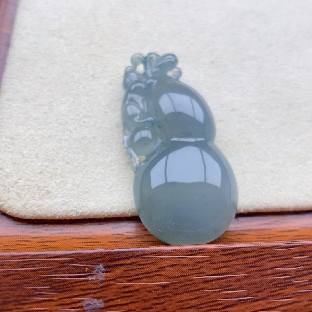 翡翠未镶嵌颈饰吊坠40