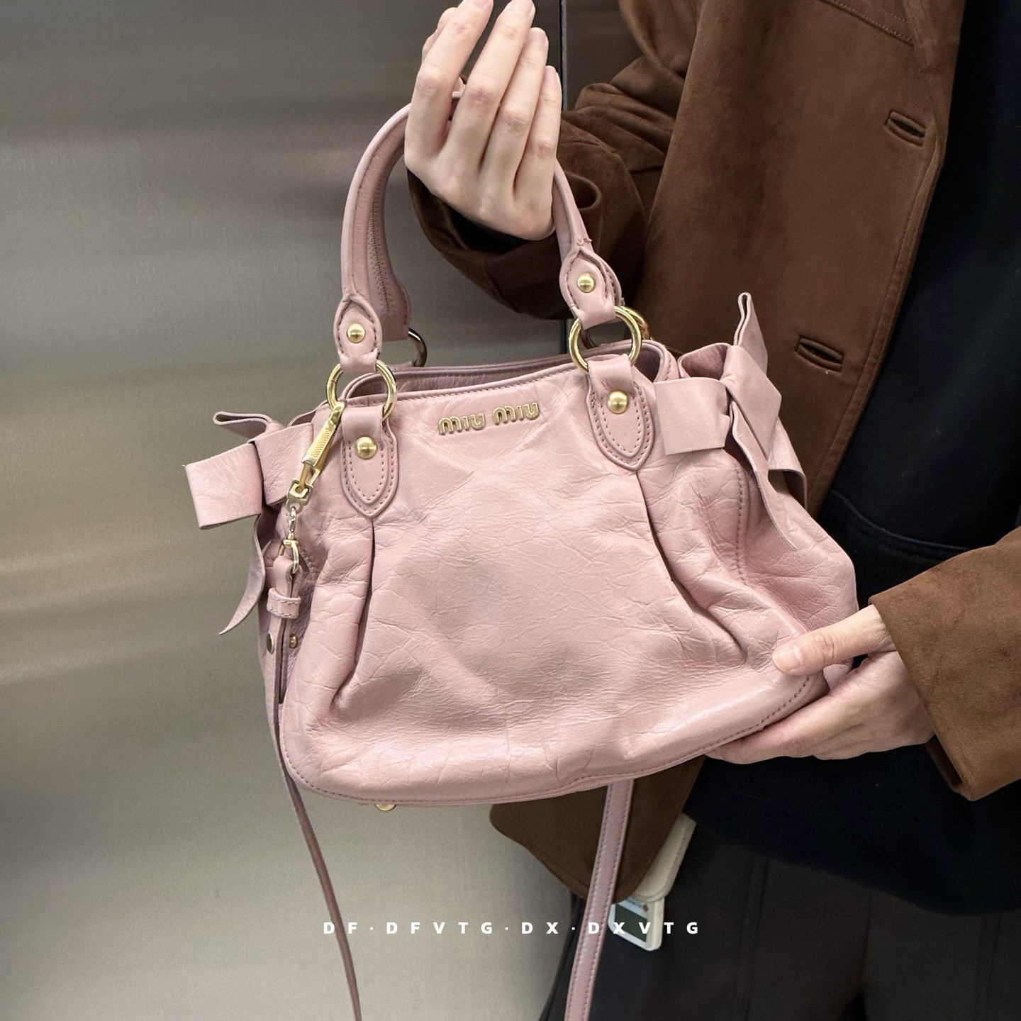 95新 MIU MIU/缪缪 miumiu 樱花粉蝴蝶结斜挎包
