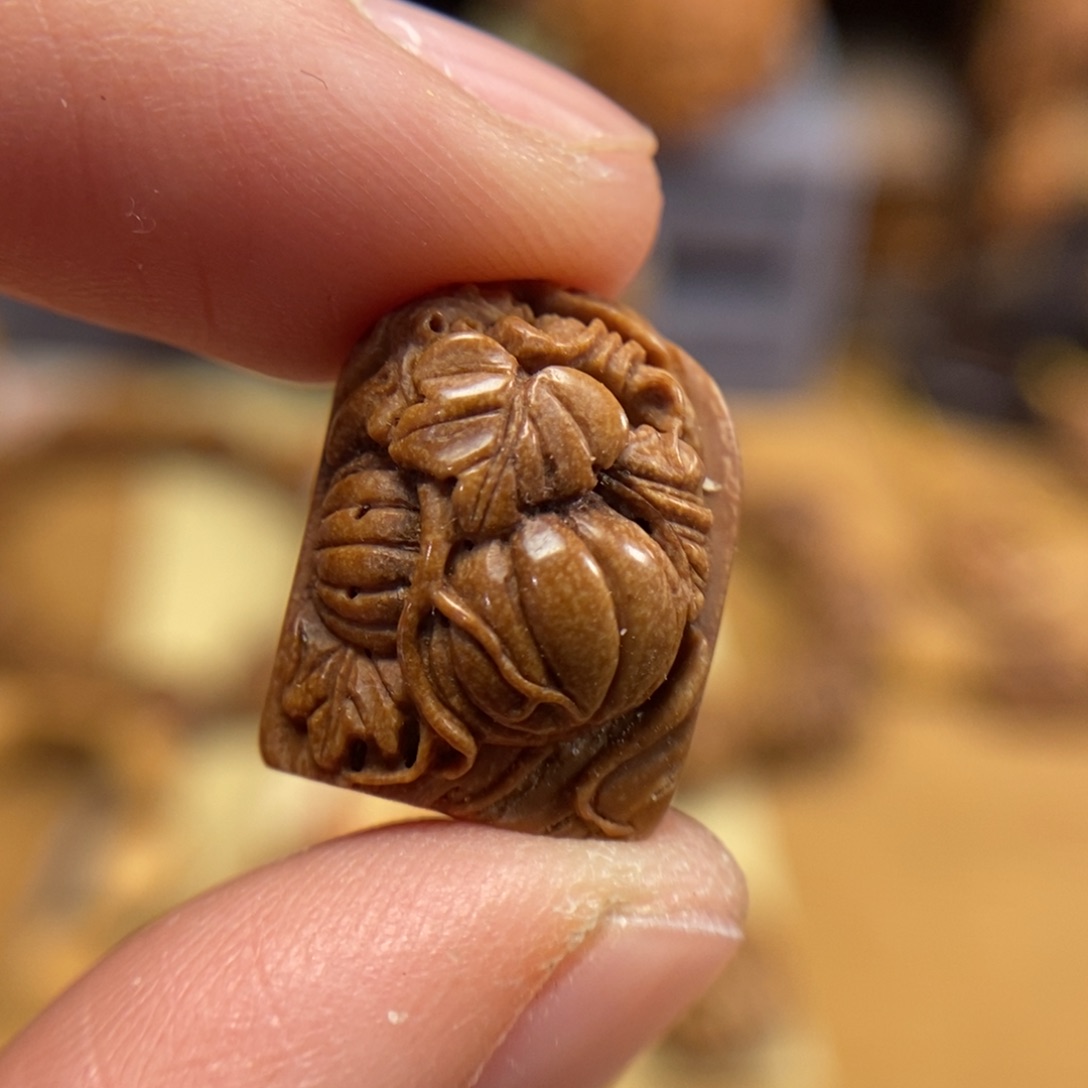 潍坊核雕桃核雕刻花件题材