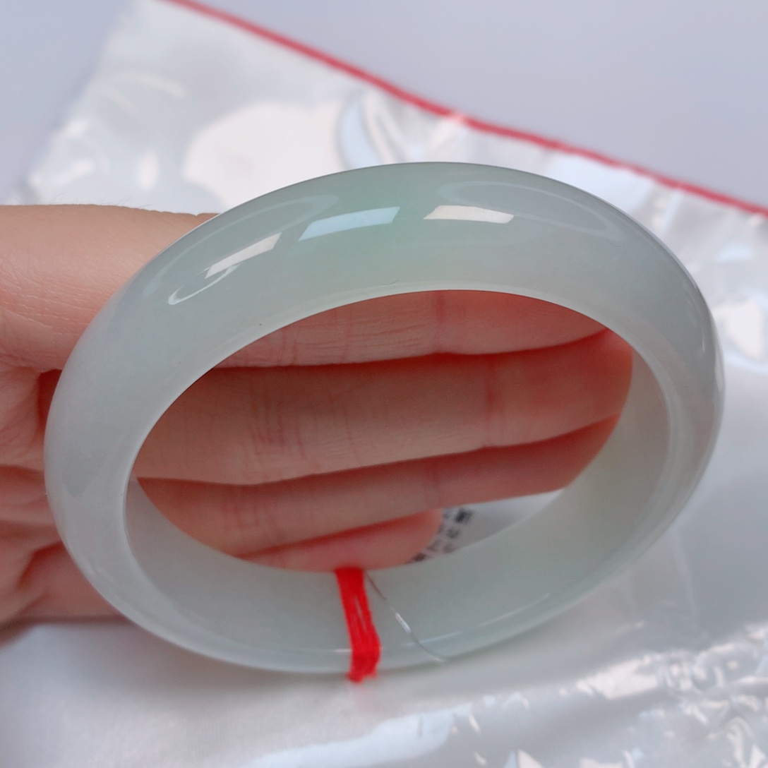 翡翠手镯未镶嵌56.7正圈