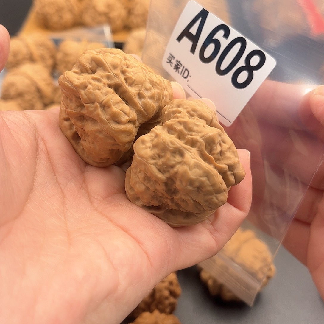 文玩核桃把件.蛙蛙精品41肚45