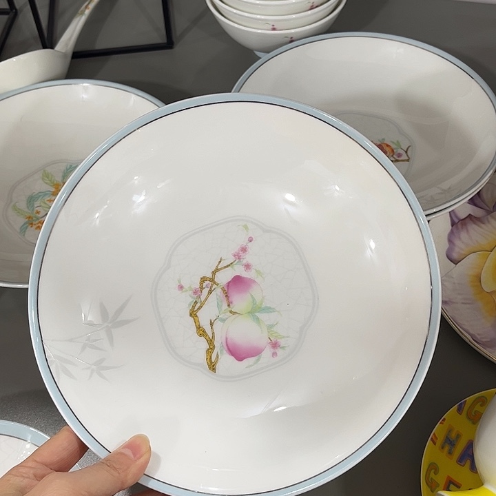 瓷片微瑕骨瓷桃盘两个