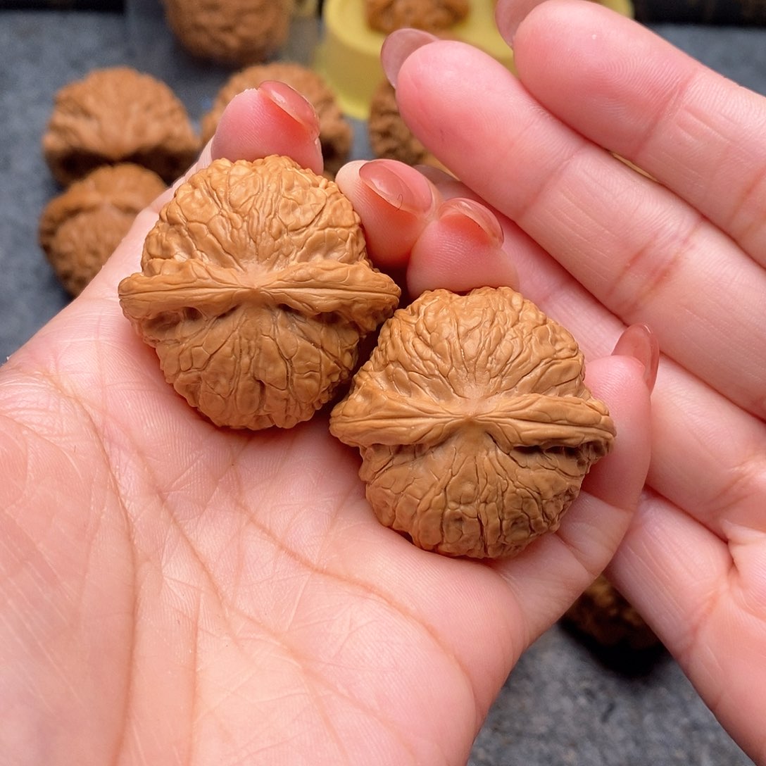 文玩核桃把件精品特价乾隆磨38