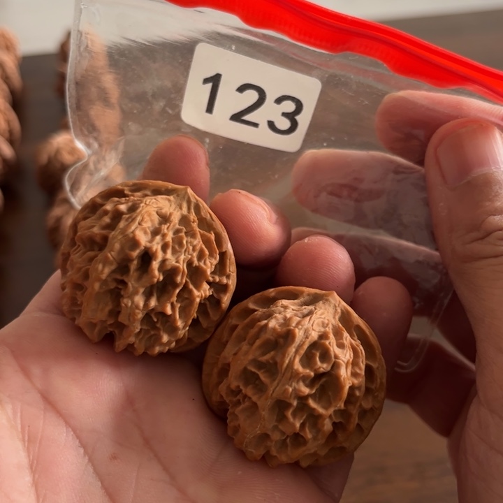 吊坠文玩核桃苹果园38