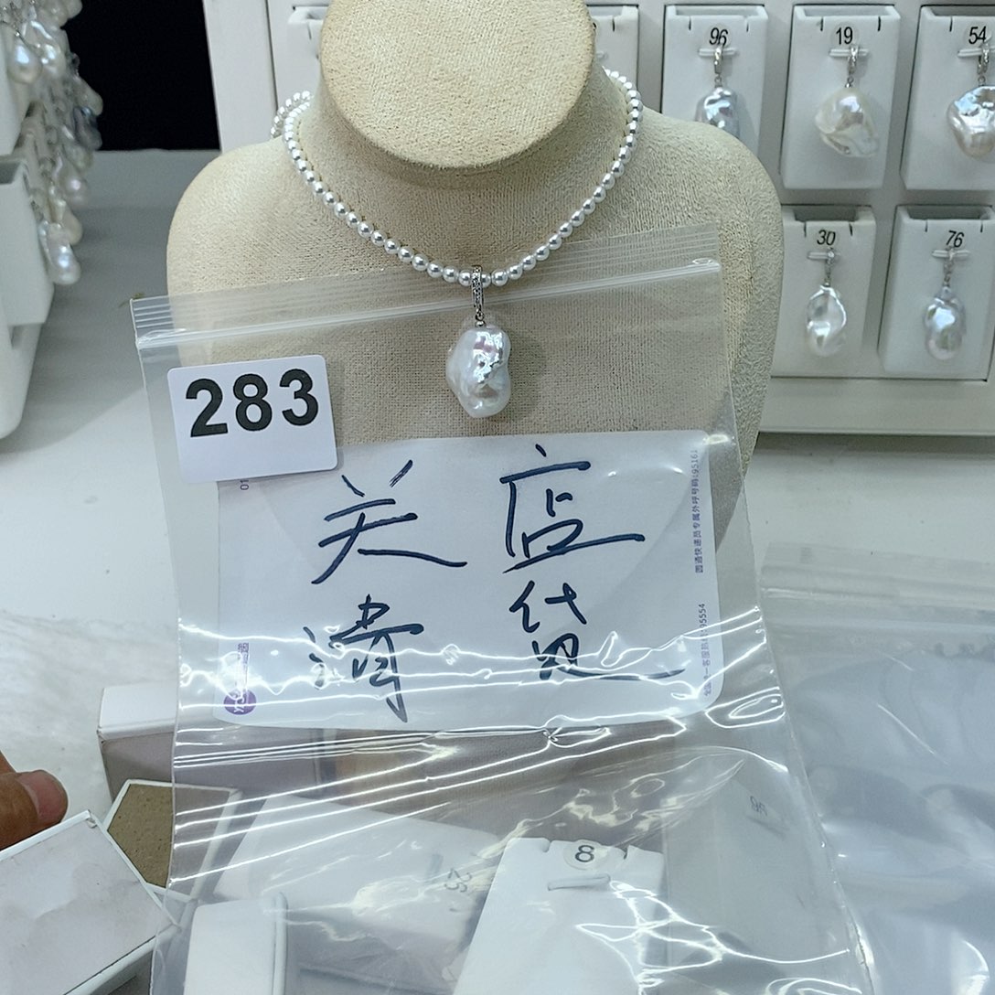 淡水珍珠颈饰合金
