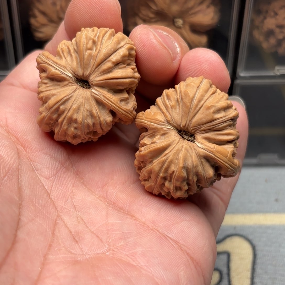 文玩核桃把件四座楼