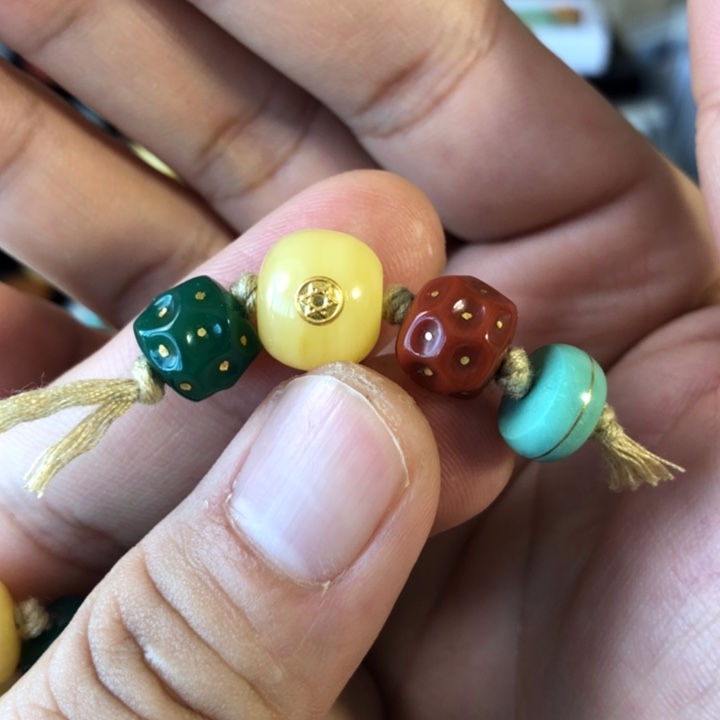 蜜蜡珠宝奇石未镶嵌