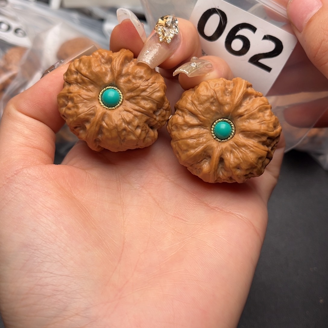 文玩核桃把件矮肉37