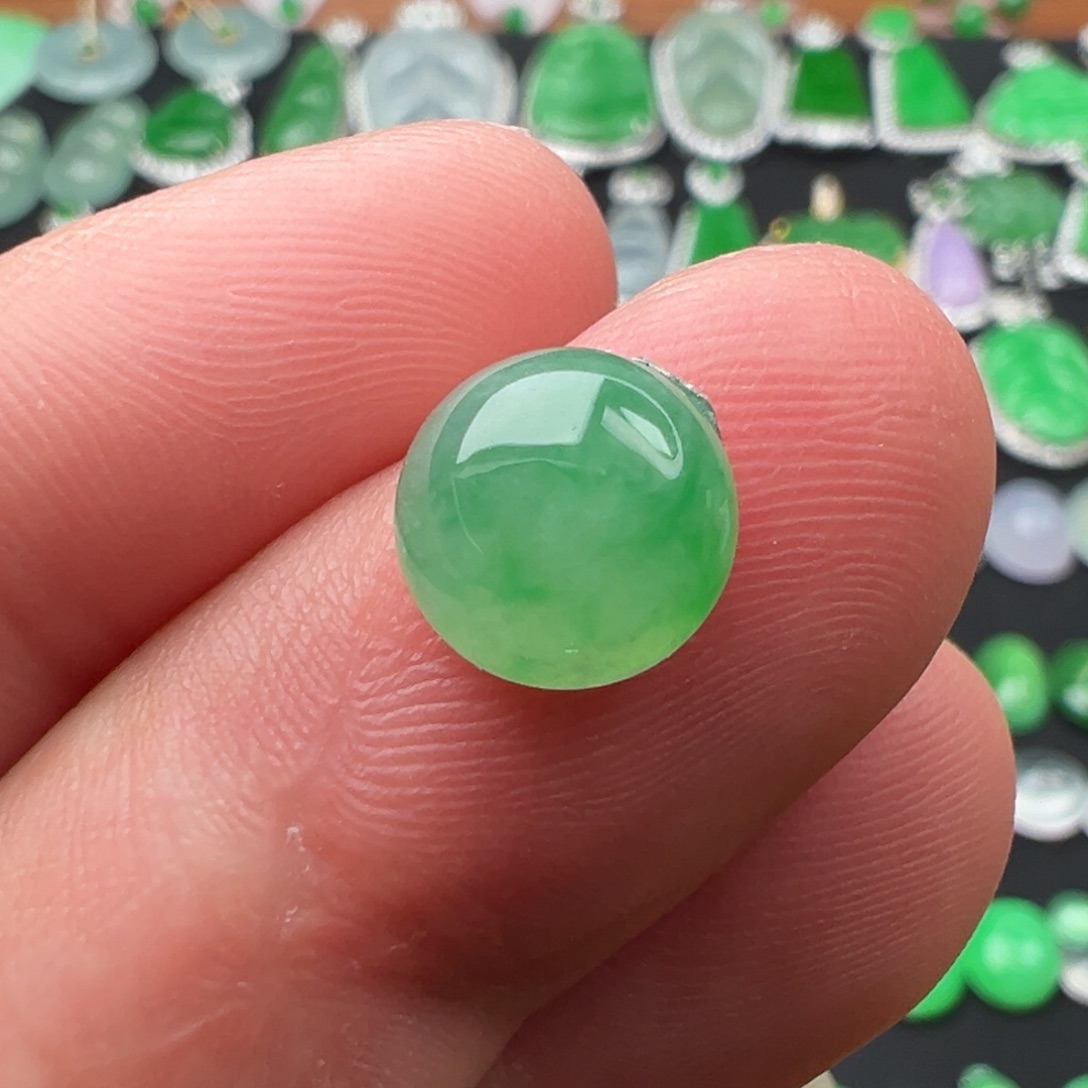 翡翠颈饰未镶嵌蛋面9