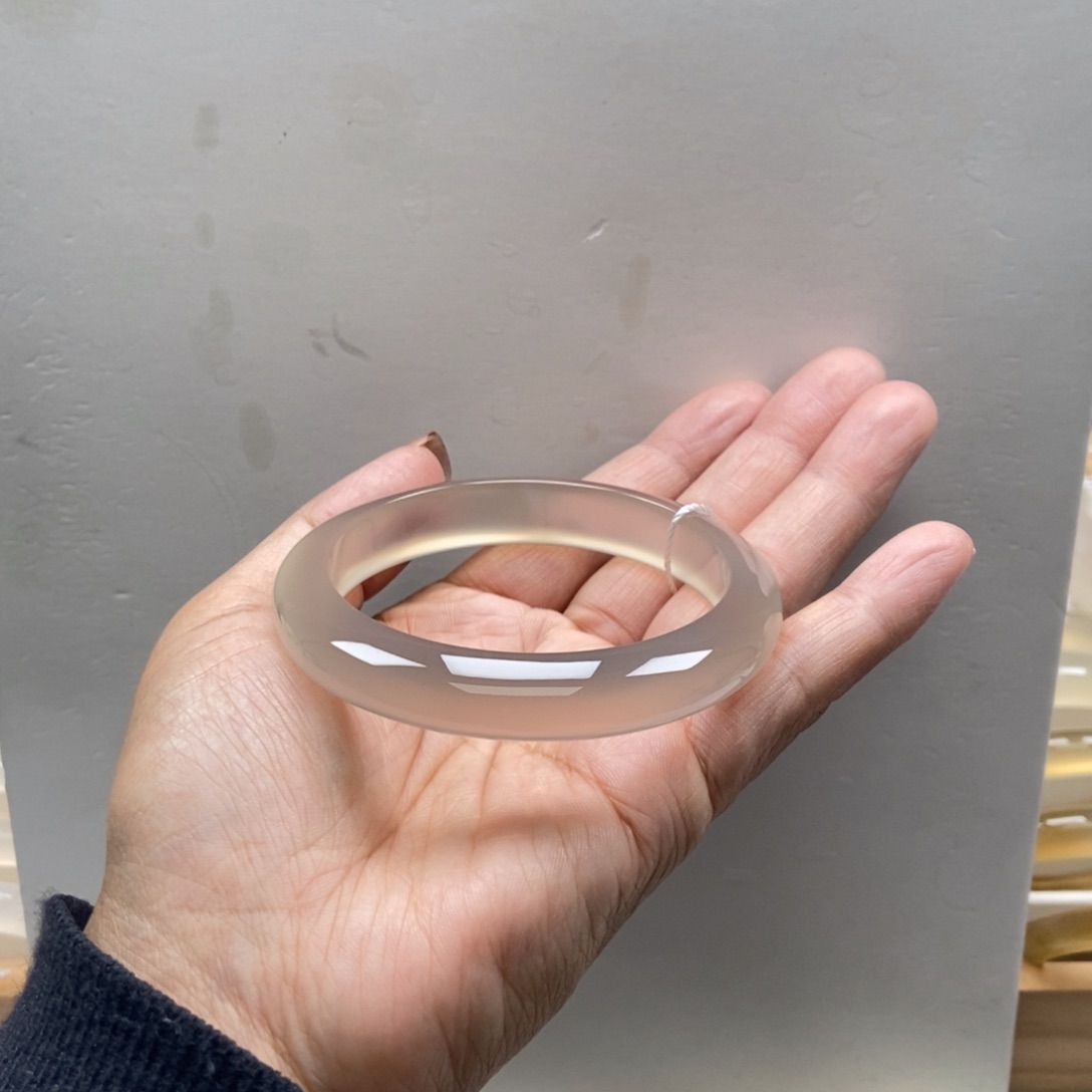 玛瑙/玉髓手镯未镶嵌纹理