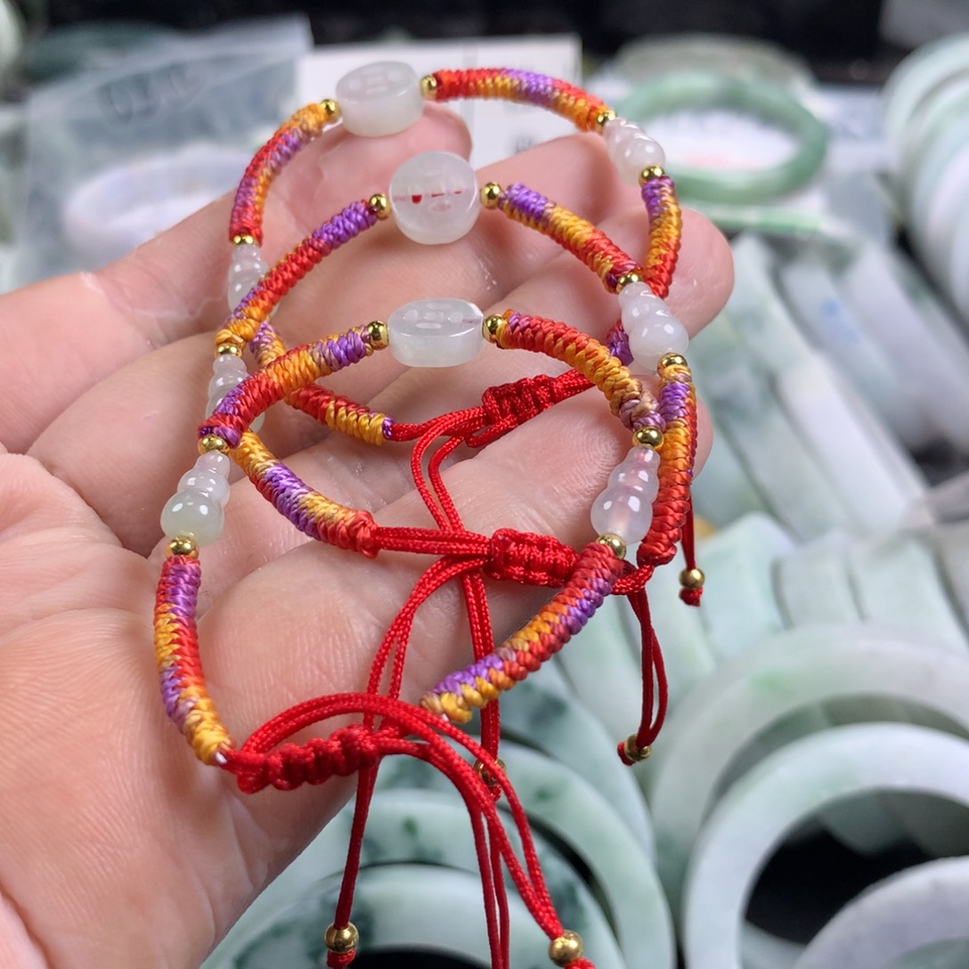 翡翠未镶嵌手链多样性发一件