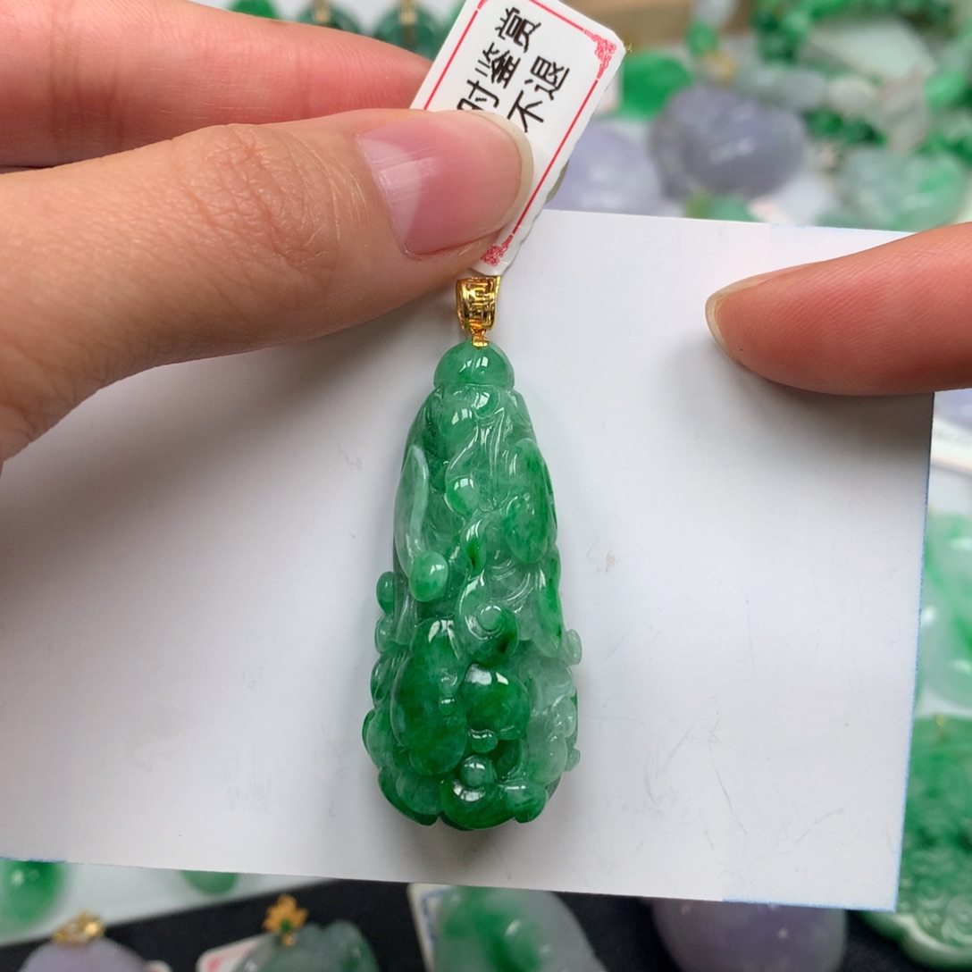 吊坠(不含链)未镶嵌翡翠