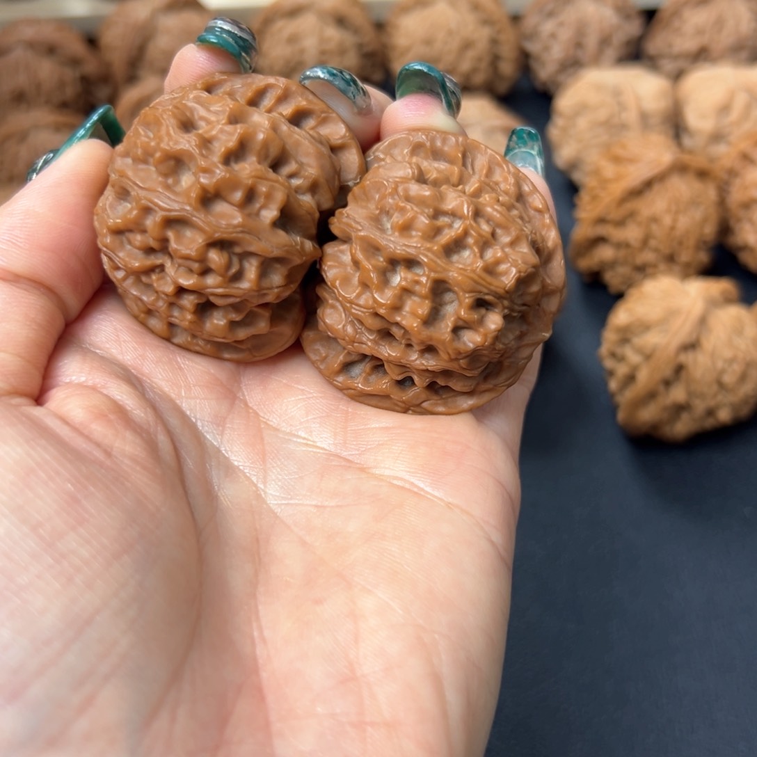 用****442尺寸全品苹果园狮子头