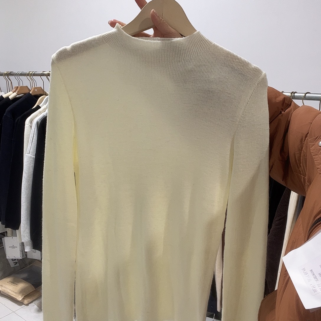 咩咩羊打底米色简约