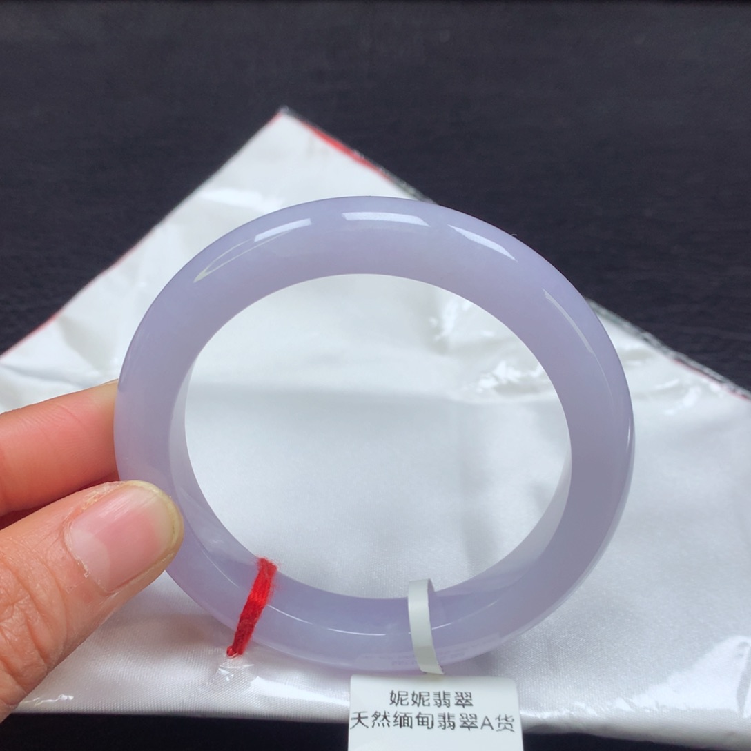 翡翠手镯未镶嵌56圈