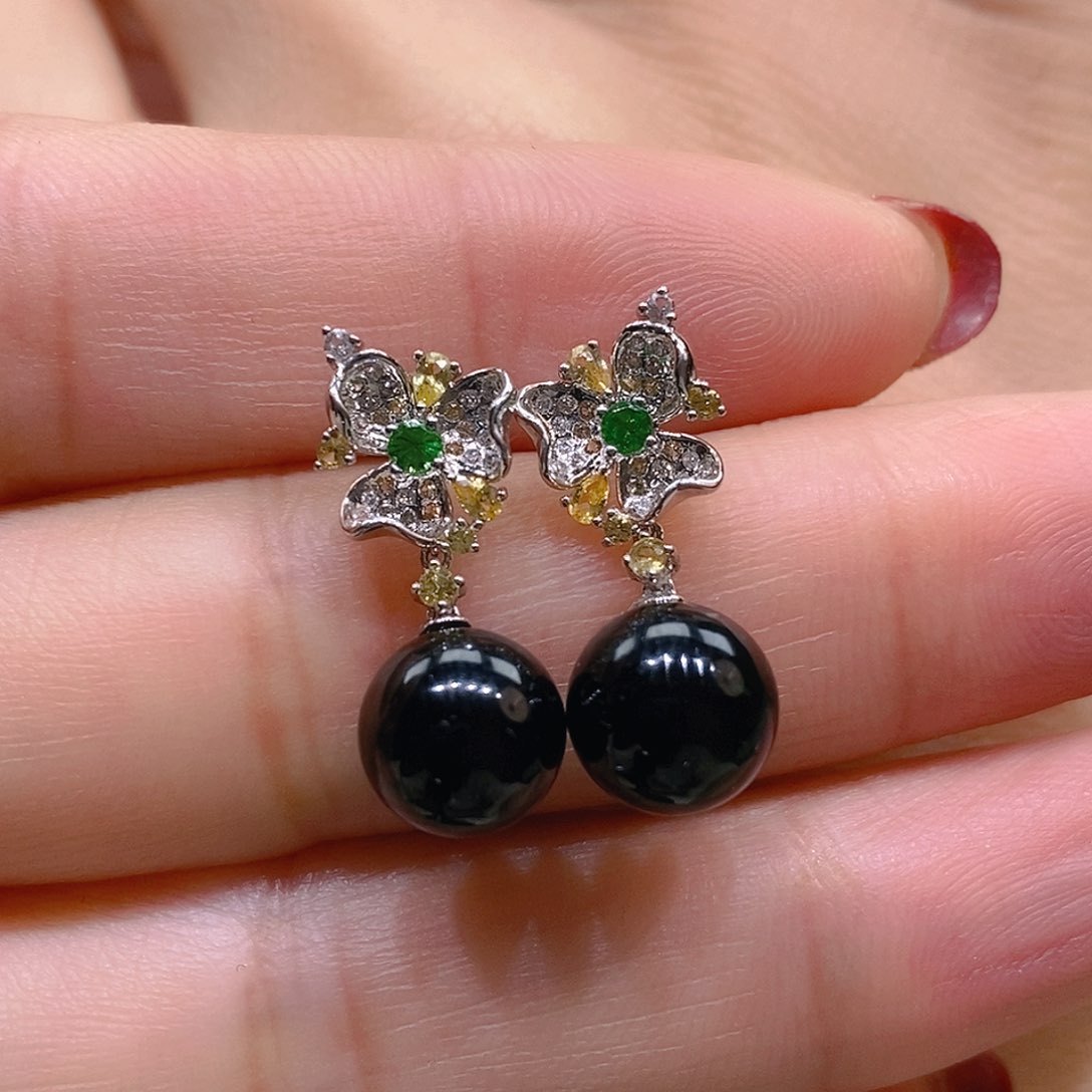 翡翠耳饰18K金镶嵌耳饰