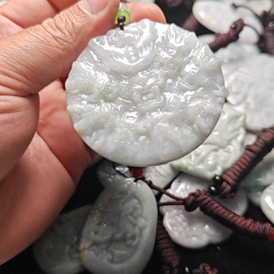 翡翠未镶嵌颈饰天然翡翠吊坠