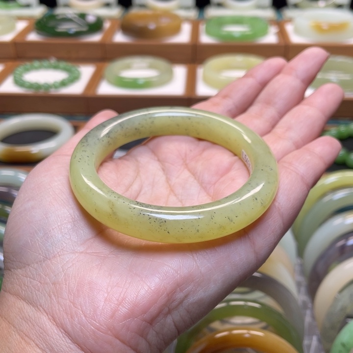 和田玉手镯未镶嵌5354