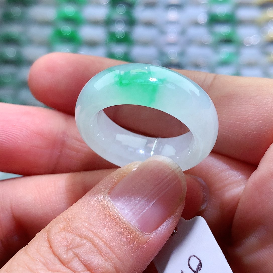 翡翠戒指未镶嵌18号