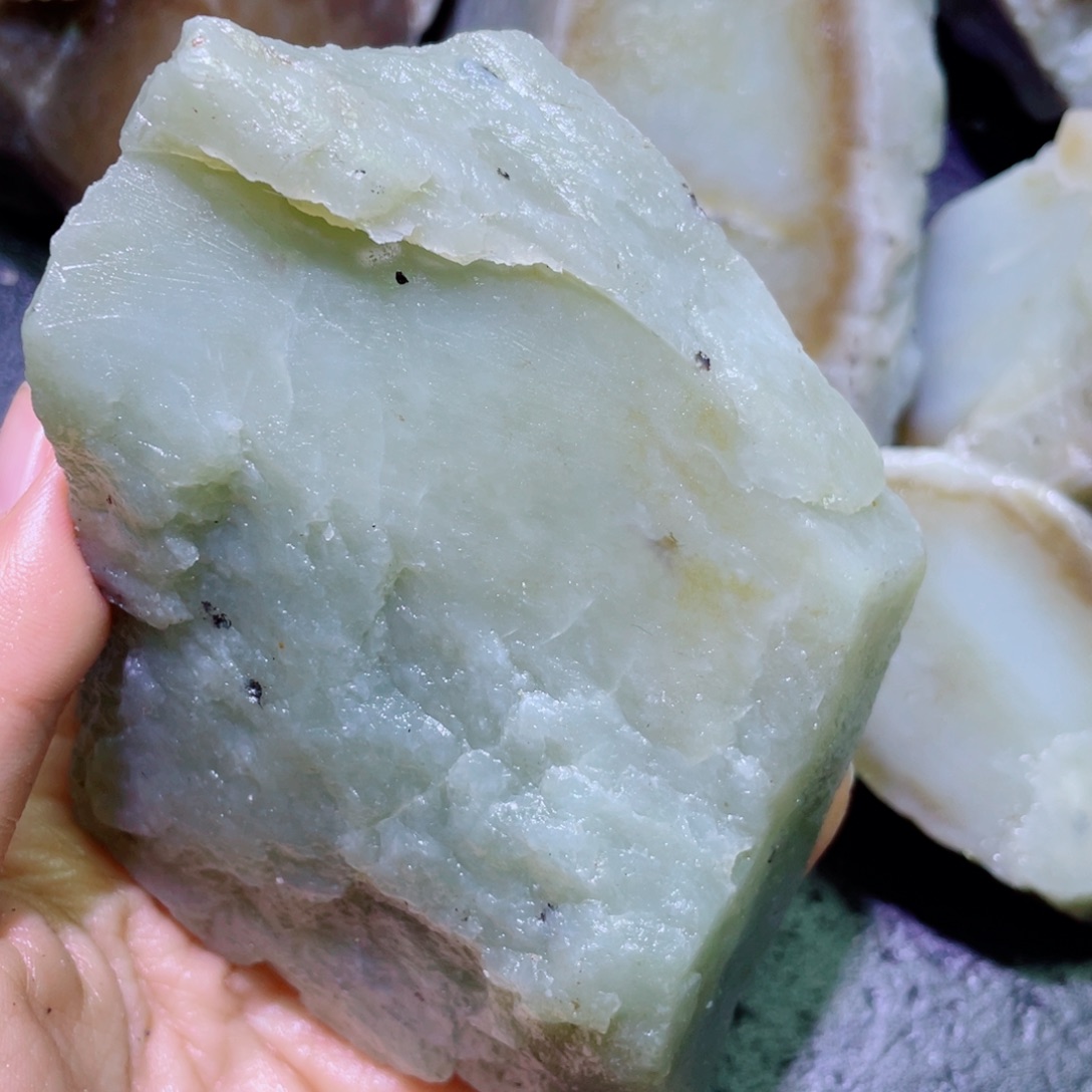 和田玉未镶嵌珠宝半成品