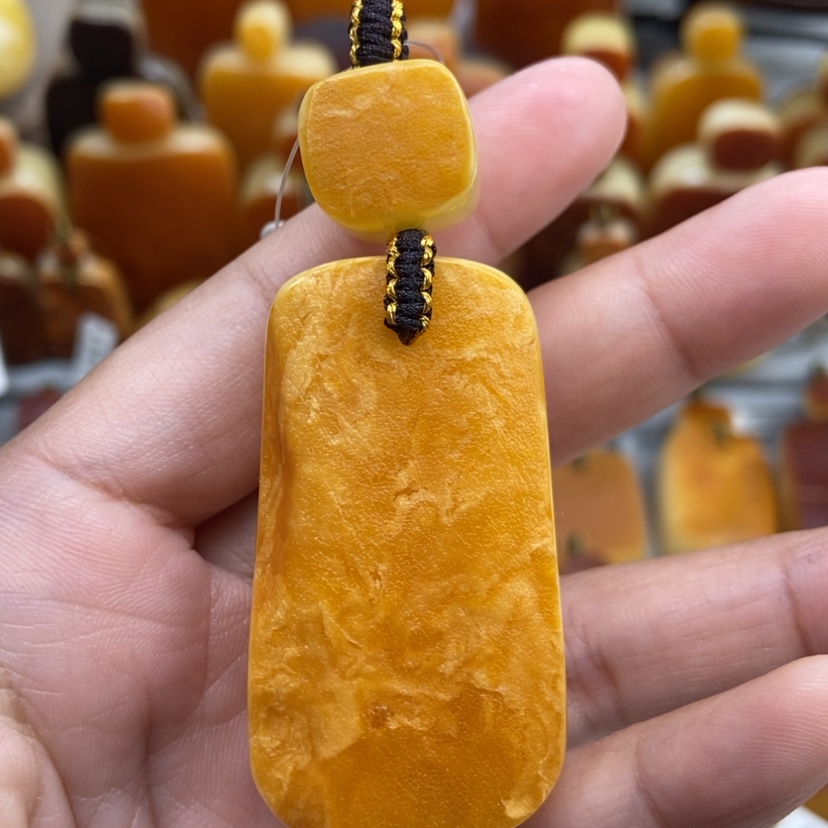 【闪购商品】琥珀颈饰未镶嵌