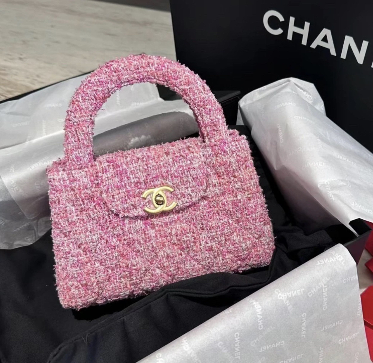 99新 Chanel/香奈儿 多多奢品/香奈儿24P粉色粗花kelly大号斜挎包