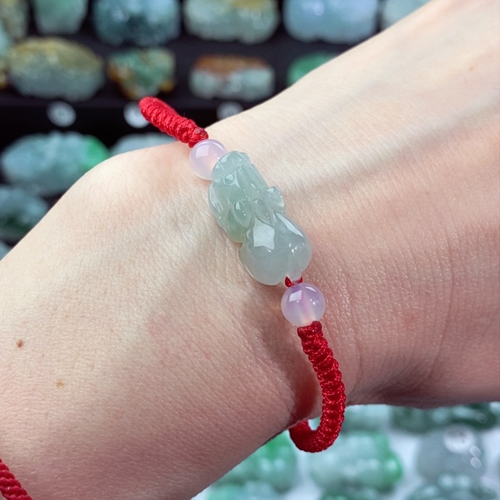 翡翠颈饰未镶嵌天然