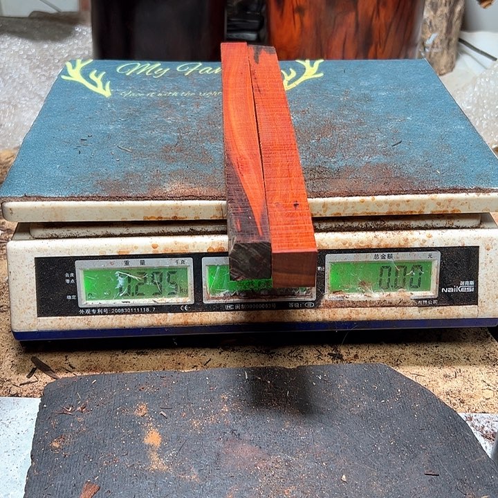 檀香紫檀（小叶紫檀）圆*