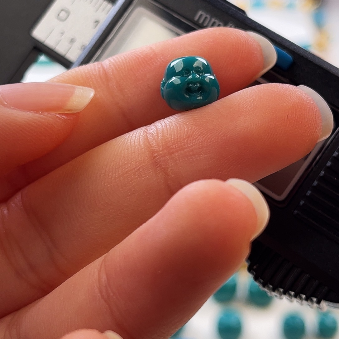 绿松石未镶嵌挂件