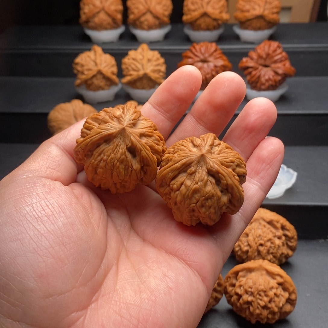 文玩核桃把件7****冻核为贵