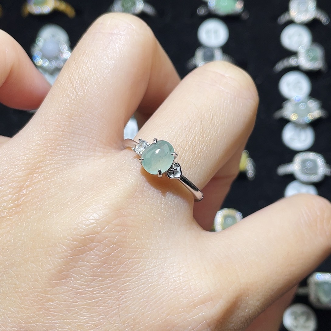 翡翠未镶嵌戒指戒指