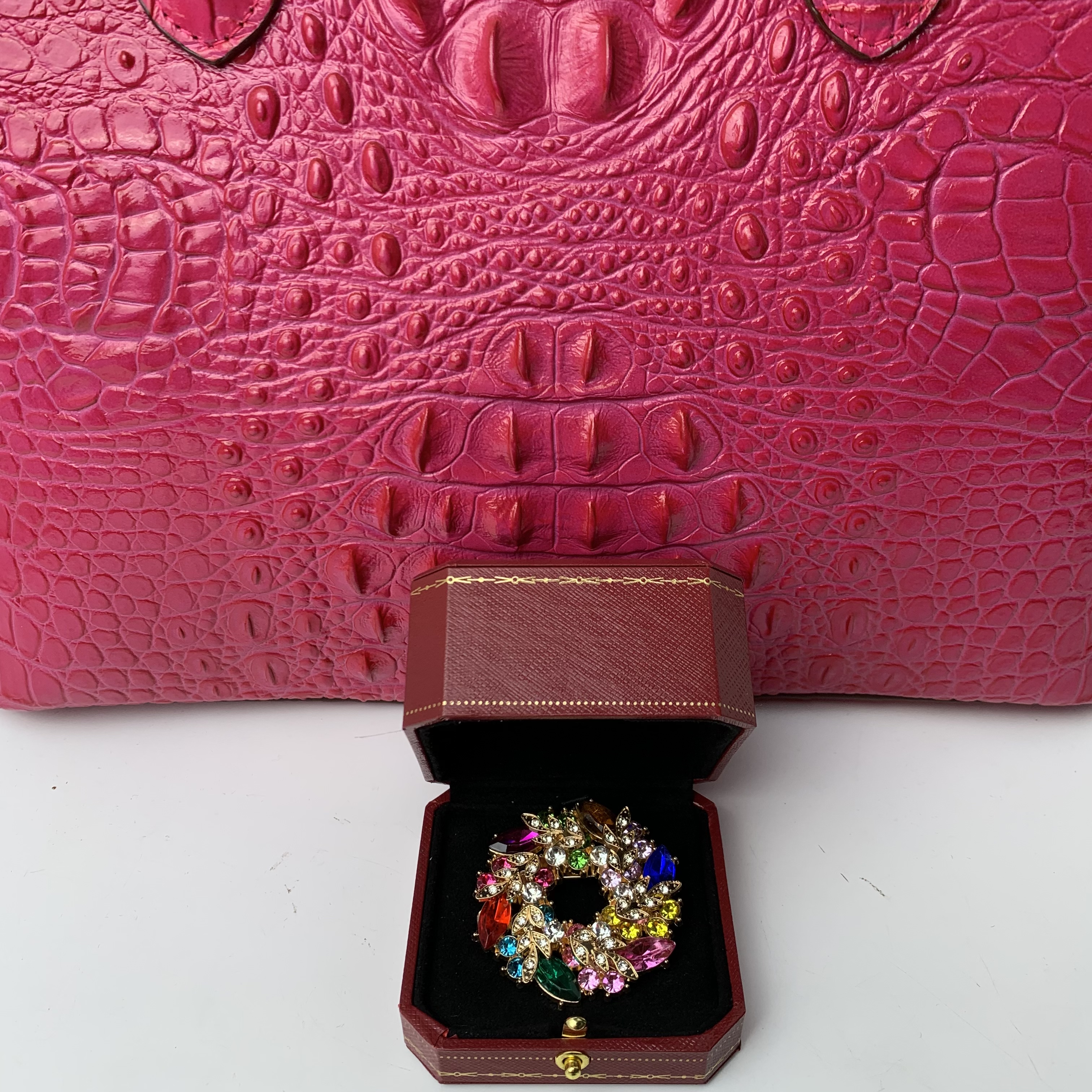 4528紫荆花胸针--收藏级轻奢时尚设计首饰送礼盒