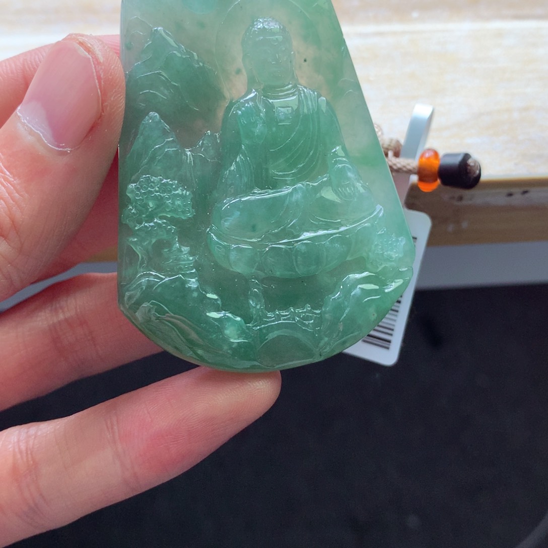 翡翠颈饰未镶嵌吊坠