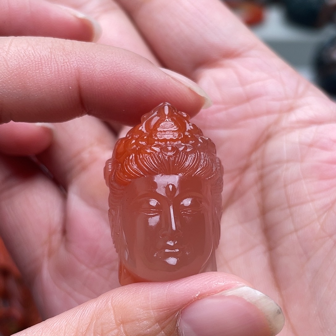 南红玛瑙吊坠未镶嵌