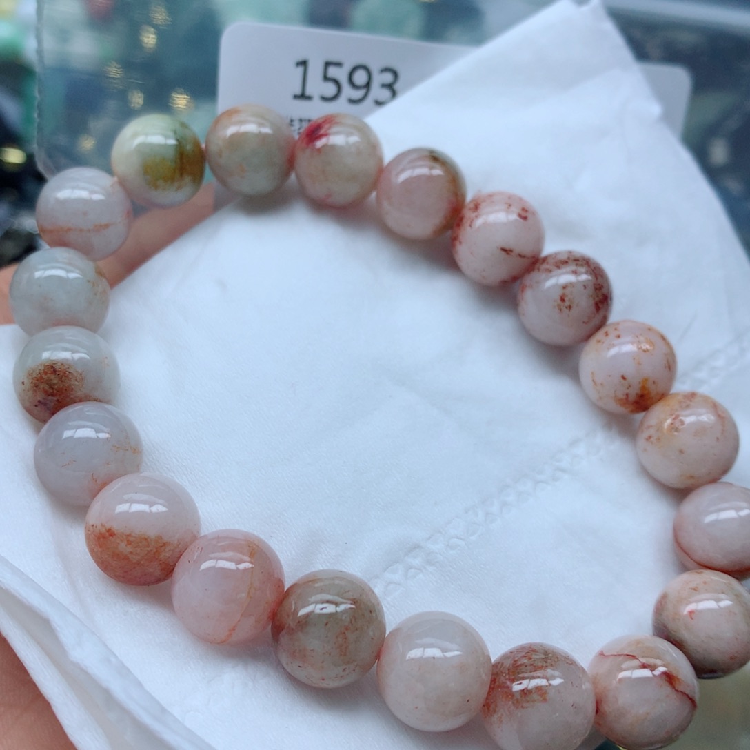 翡翠颈饰未镶嵌手串