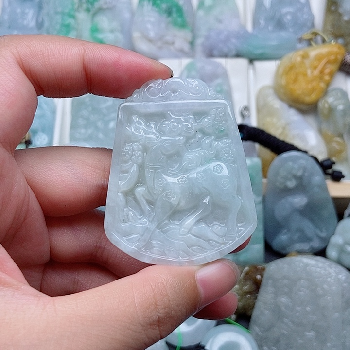 翡翠未镶嵌吊坠(不含链)翡翠