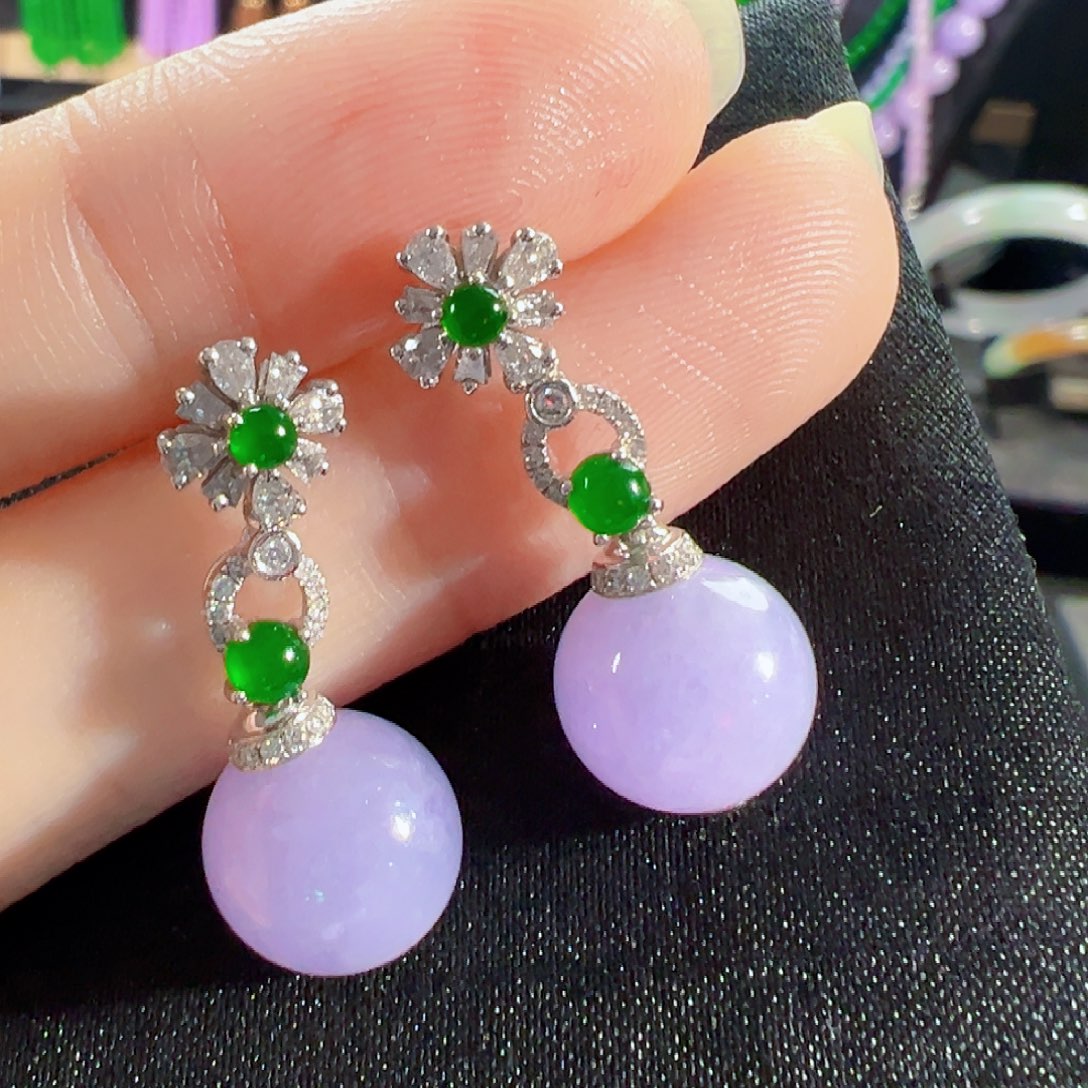 翡翠18K金镶嵌耳饰签收后24小时鉴赏期