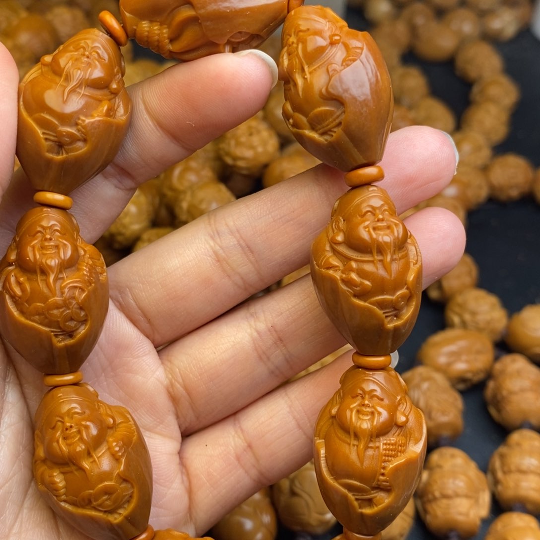 橄榄核吊坠包衣财神1.7+