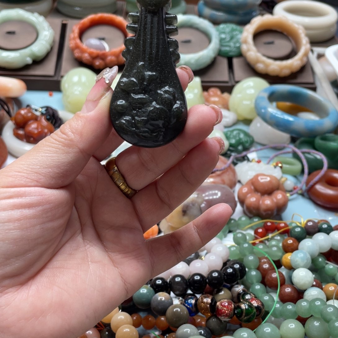 石英质玉手镯合金