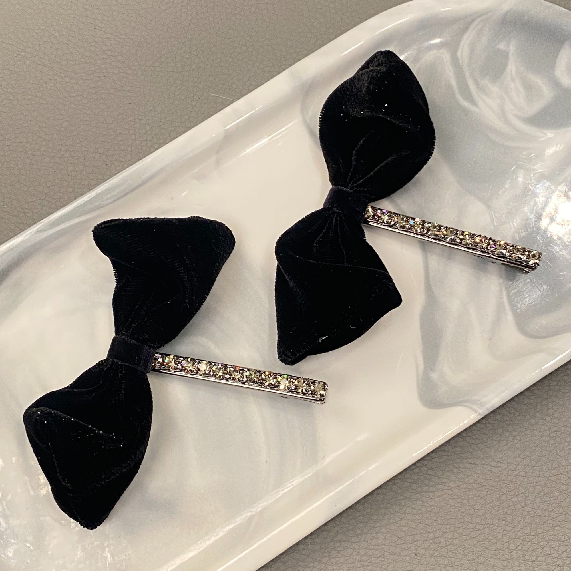 【上新】韩国进口施家钻一字夹加蝴蝶结细闪小香风气质网红黑色秋冬