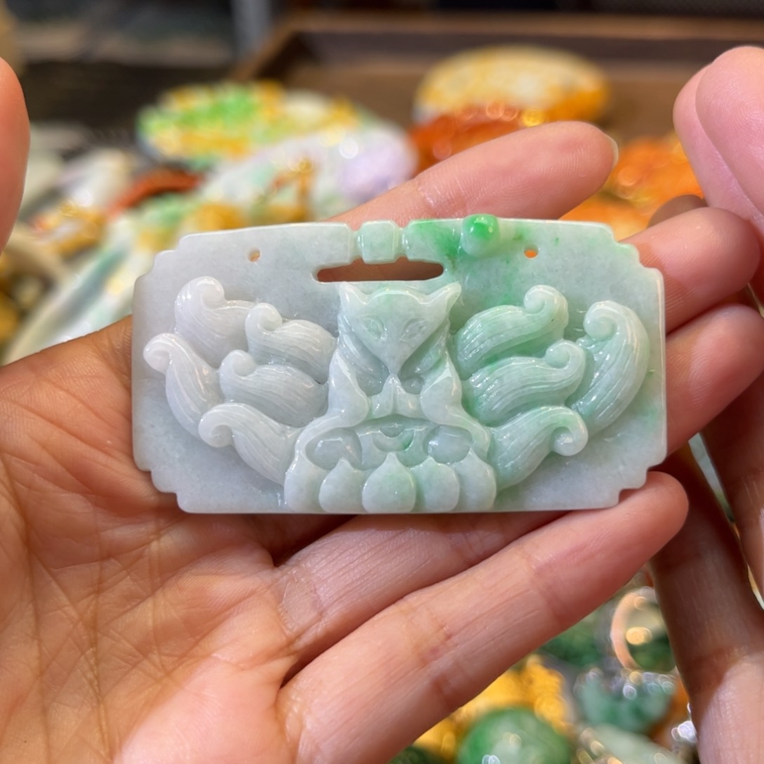 翡翠颈饰未镶嵌待编款