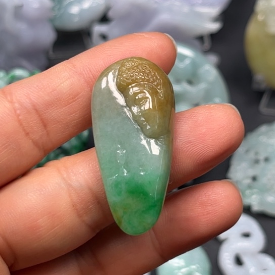 翡翠未镶嵌颈饰翡翠