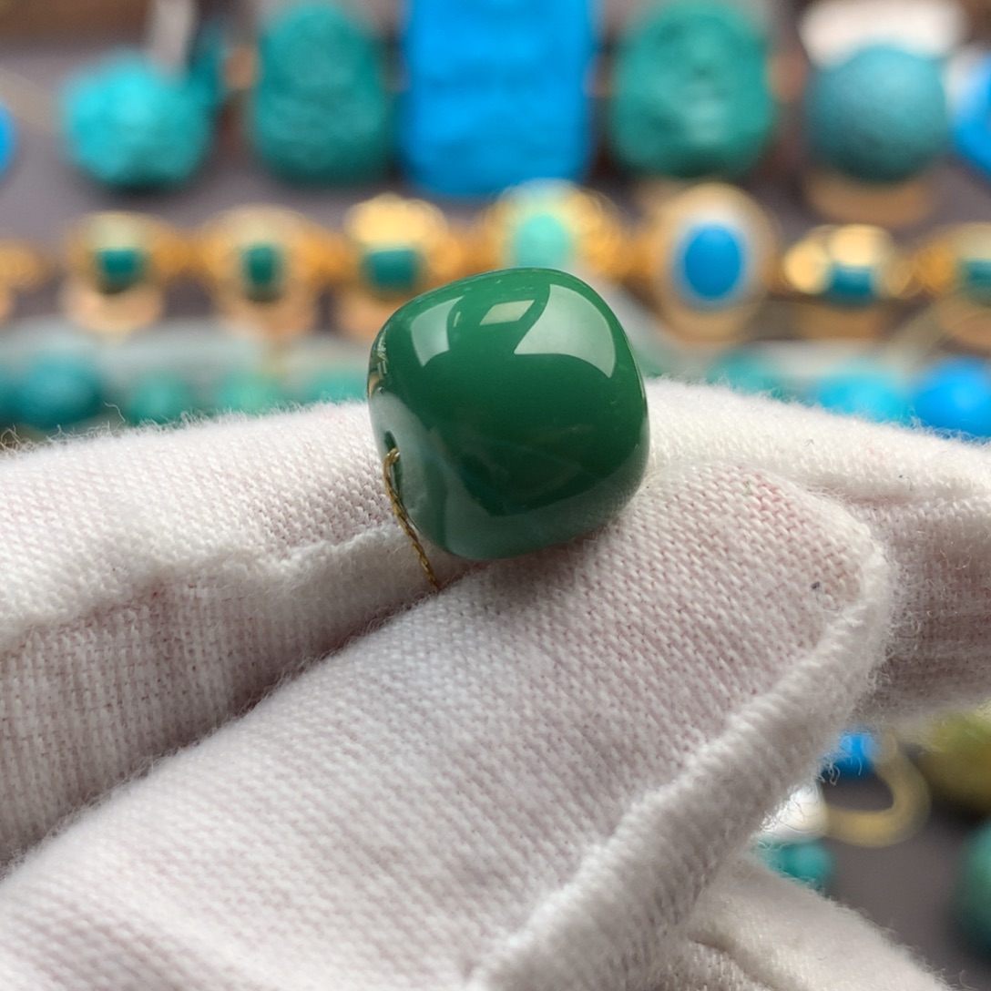 绿松石未镶嵌绿松石11*10mm