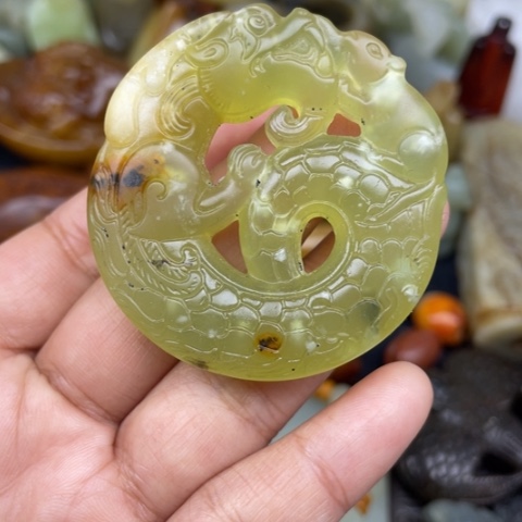 蛇纹石玉未镶嵌颈饰42