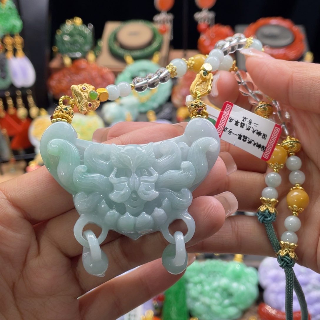 翡翠颈饰未镶嵌代编织