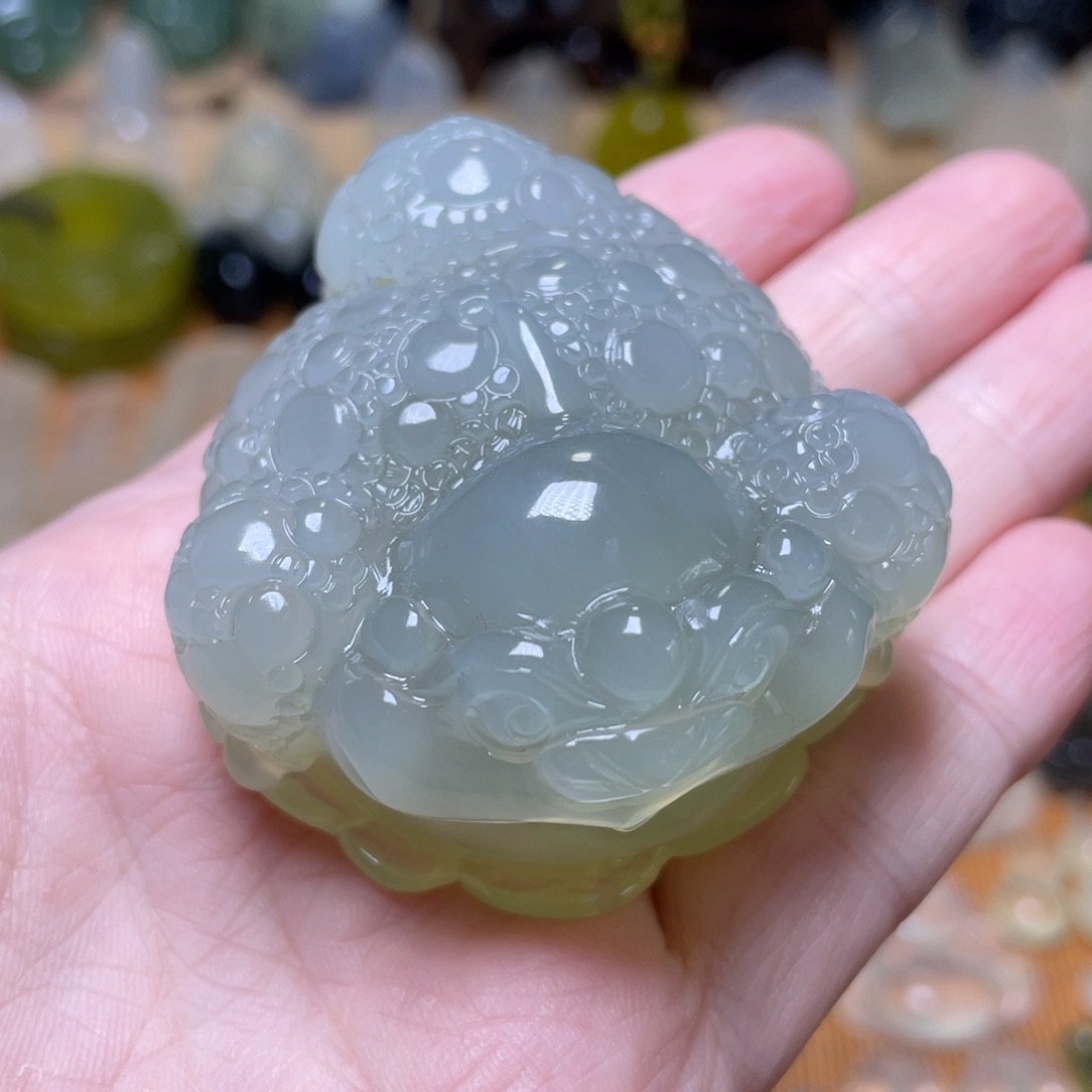 蛇纹石玉手把件未镶嵌