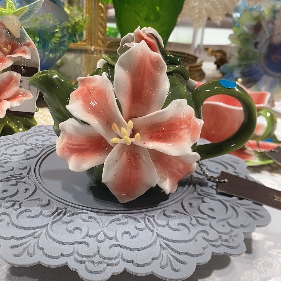 摆件0122骨瓷百合花花壶礼盒装